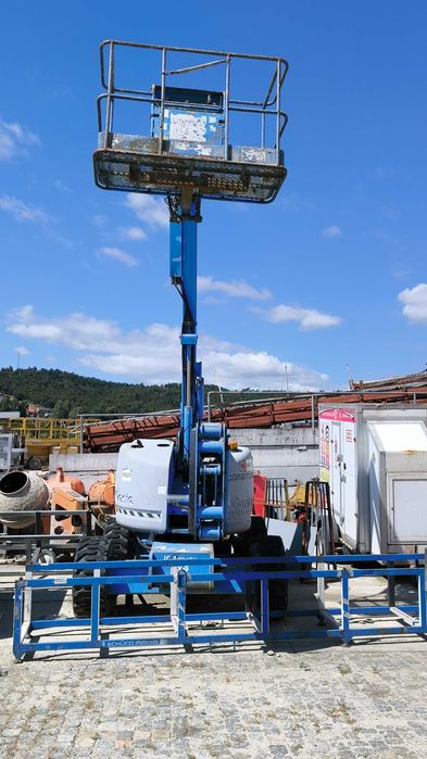 Elevatória Genie Z-45/25 J 4x4