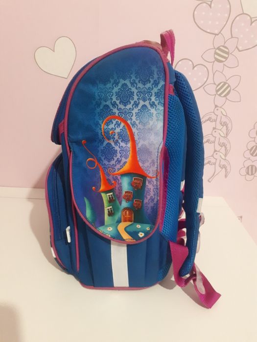 Продам школьный Рюкзак Кite для девочки в отличном состоянии
