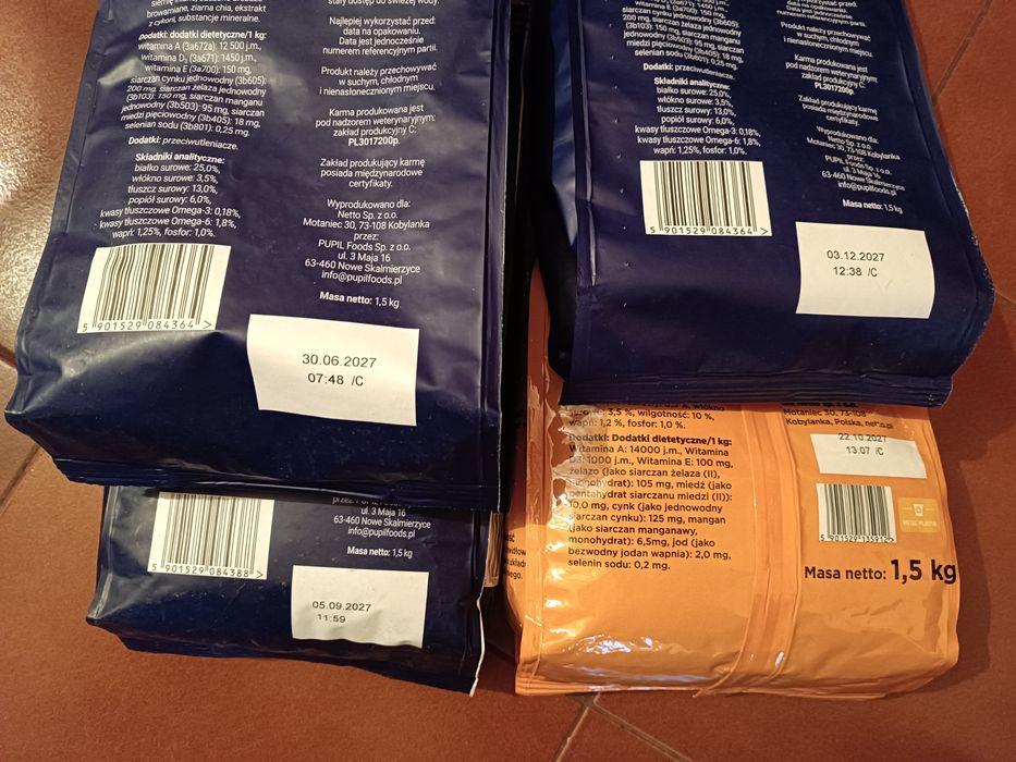 Zestaw 14kg karma sucha dla psa różnych firm + zabawka GRATIS!