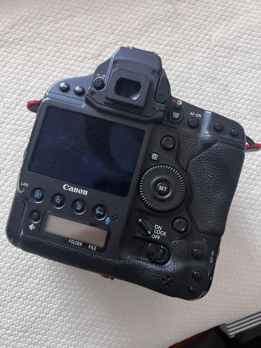 Cânon 1 D X mk II