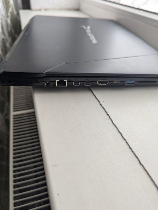 Ноутбук Clevo N 850 EJ