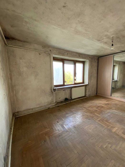 Продам квартиру від власника — під ремонт