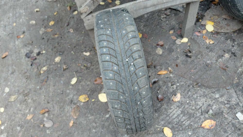 зимова шипована запаска колесо в зборі на таврію славуту