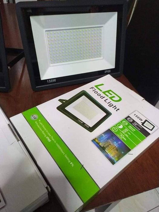 Foco projetor IP 66 Led 150w/200w 6500k 220v luz branca