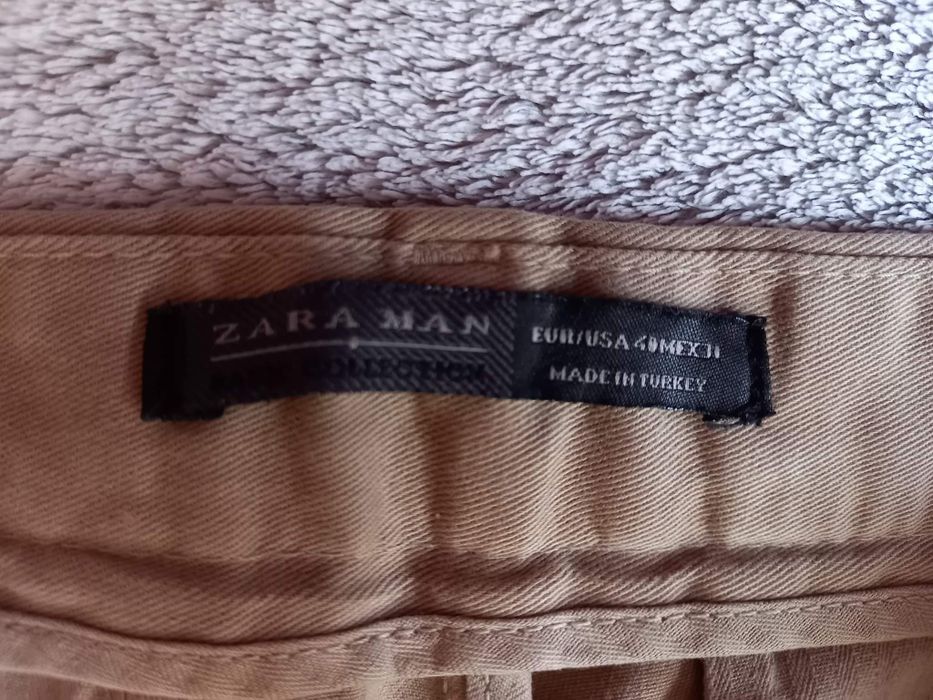 Jasne spodnie męskie ZARA