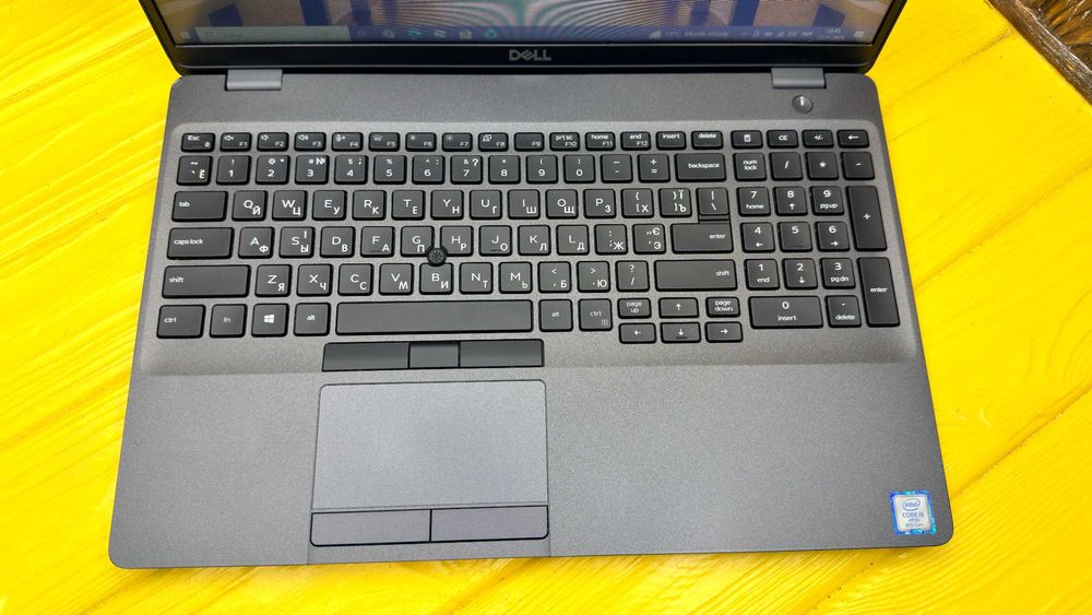 Надійний Ноутбук Для Роботи і Навчання Dell Latitude 5500 /i5-8365u