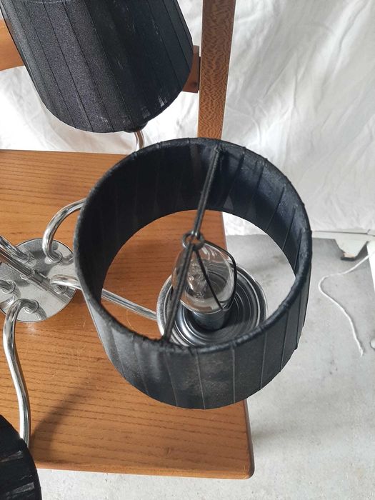 candeeiro de teto em metal e tecido