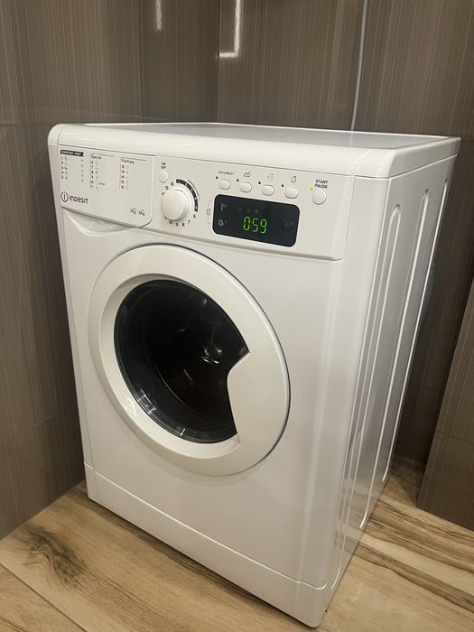 Прально-сушильна машина Indesit EWDE 71280 W EU