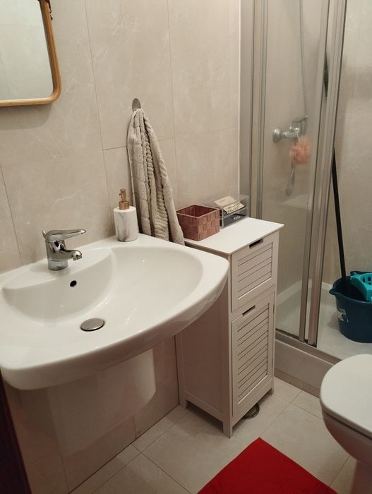 Aluguer quarto mobilado