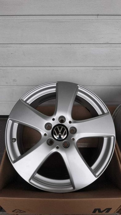 Felgi aluminiowe 17" Vw Audi Skoda Seat 5x112 7J ET48,5 (OL799F)