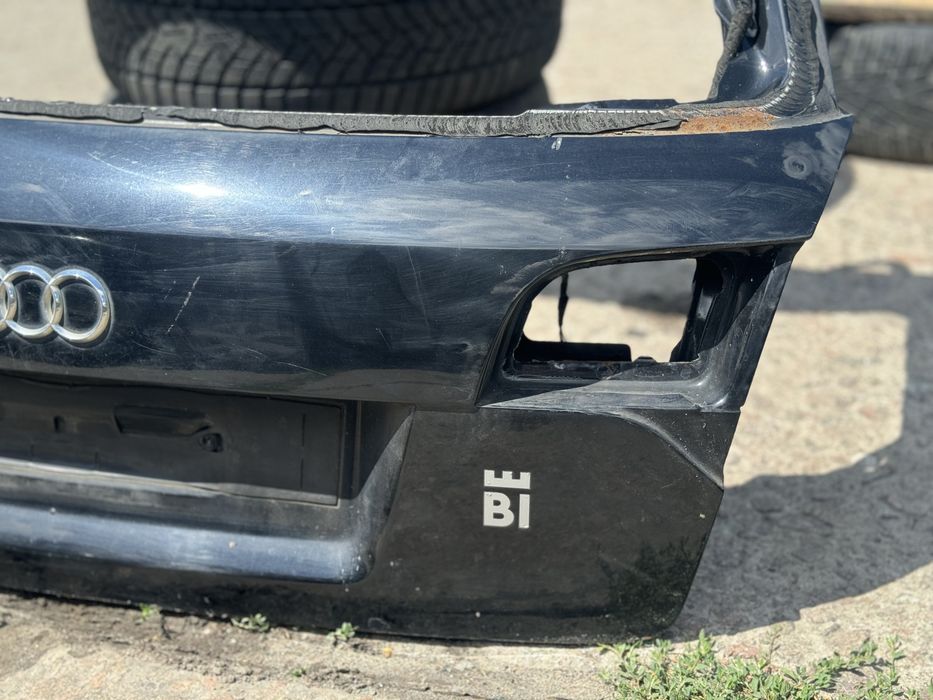 Ляда Audi a4 b7 чорна кришка багажника універсал LZ9Y LY9B ауді а4 б7