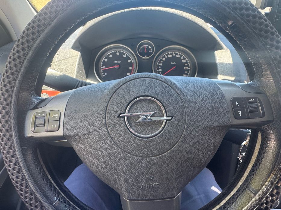 Opel Astra Year 2005,Very good condition
