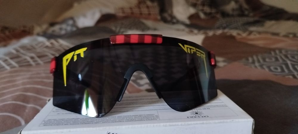 Ultra lekkie okulary przeciwsłoneczne pit Viper