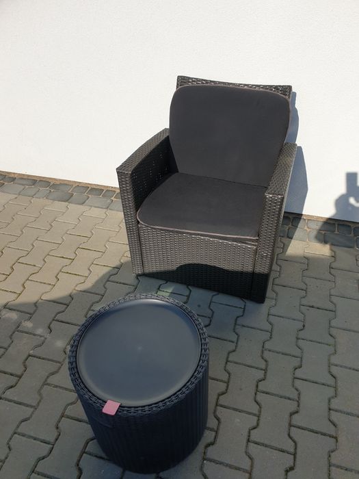Sprzedam fotel,stolik ogrodowy