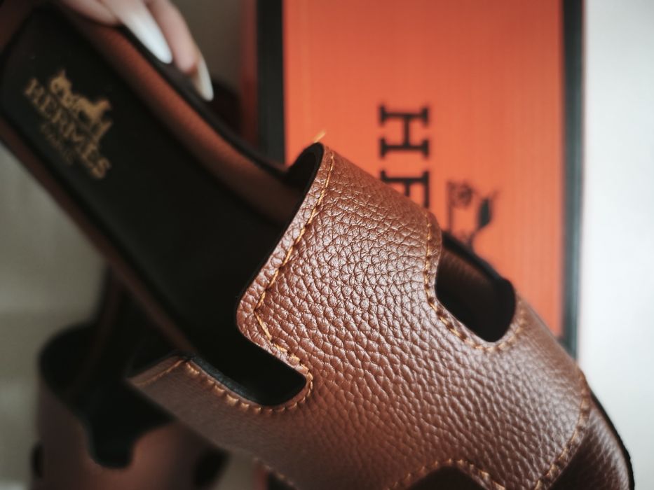 Klapki Hermes 37