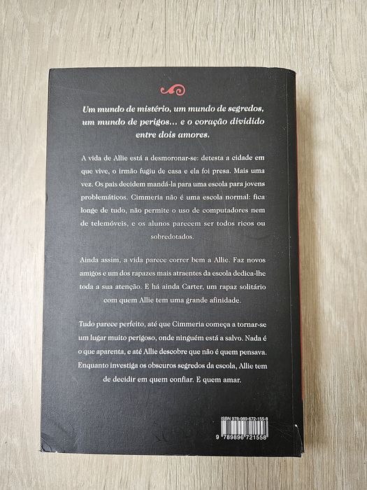 A escola noturna - C. J. Daugherty