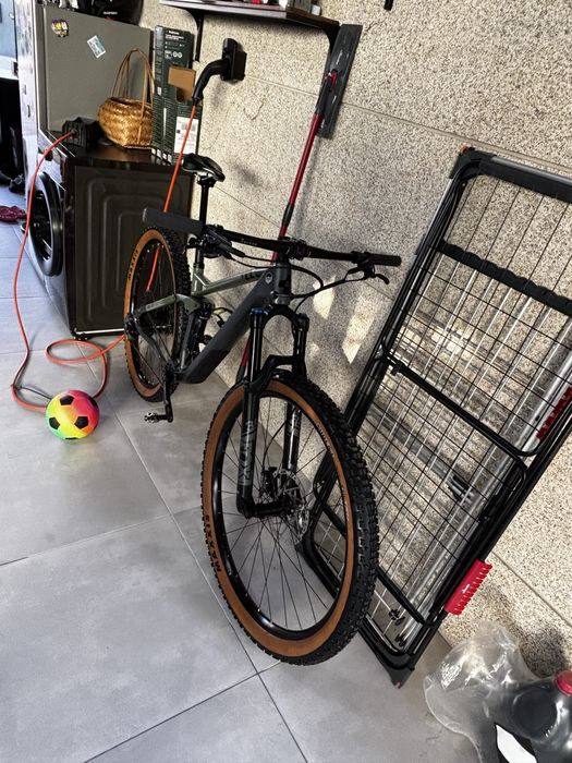Vendo bicicleta Cube Stereo One22 HPC TM – tamanho M