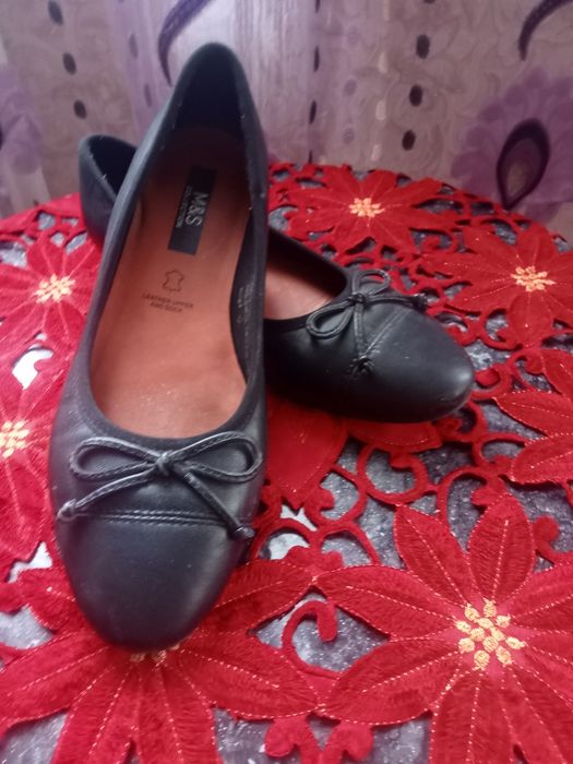 Балетки і одяг тільки Нова пошта без оформления заказу писать в вайбер