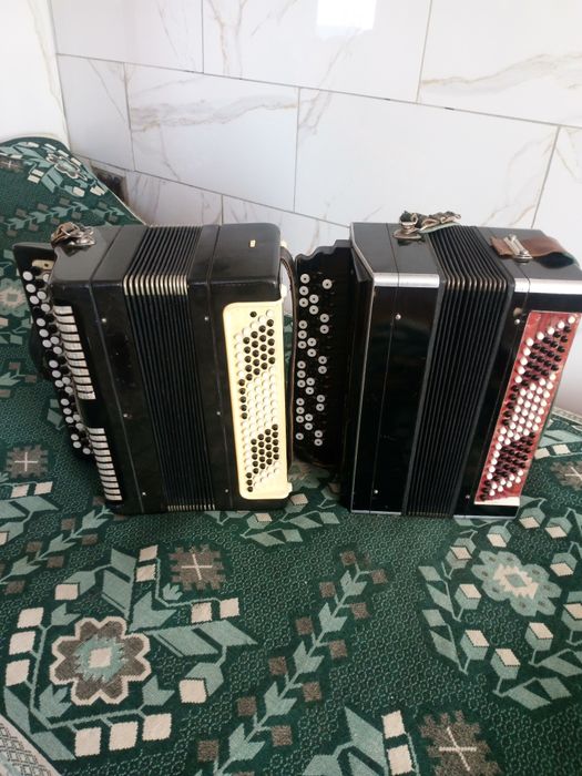 Продам два Тульских і баян Радуга