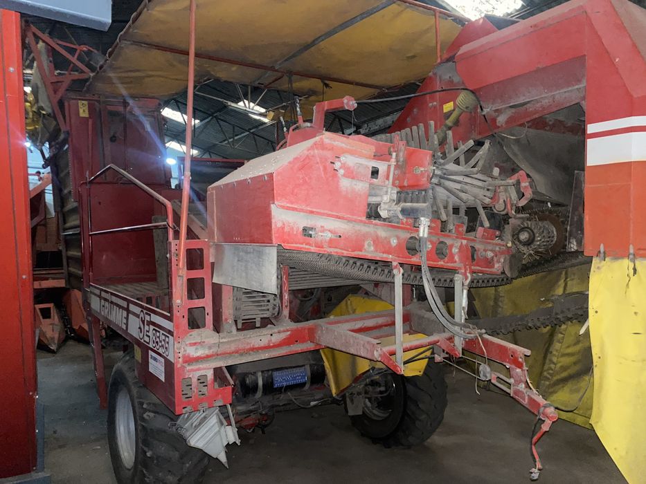 Maquina de batatas grimme