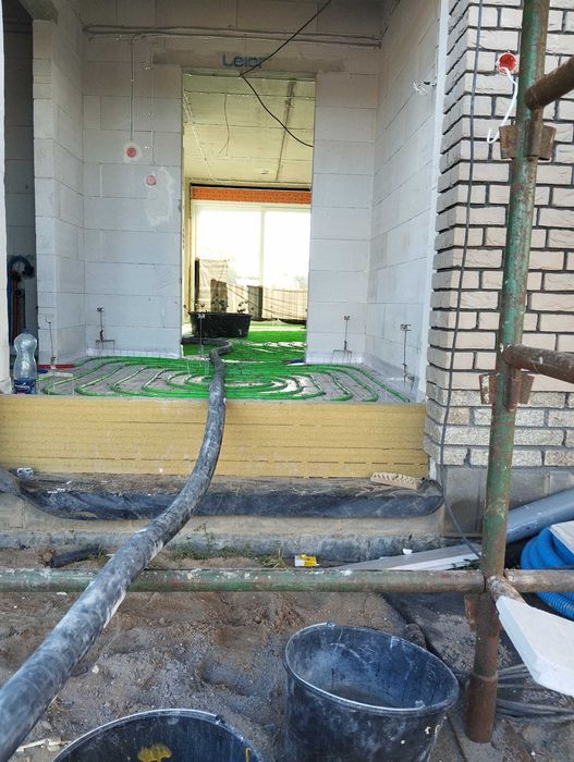 Posadzki anhydrytowe , tynki maszynowe. Wolne terminy .