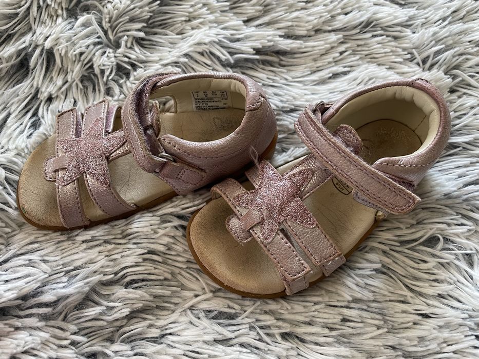 Босоніжки Clarks