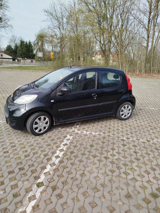 Peugeot 107 2010 rok