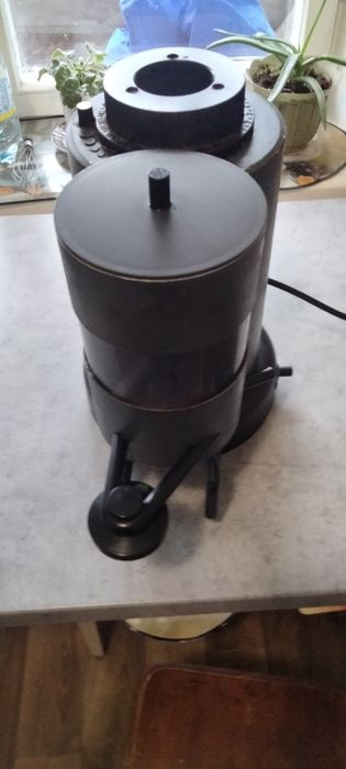 Кавомолка бункерна