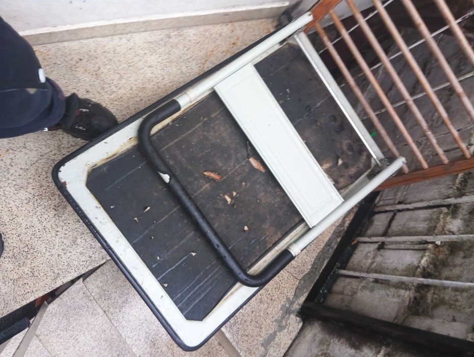 Carrinho de mão transporte de coisas pesadas