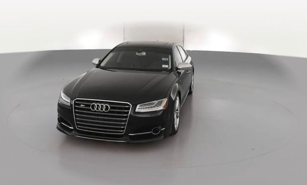 Audi S8 Audi S8 bezwypadkowe plus dodatki