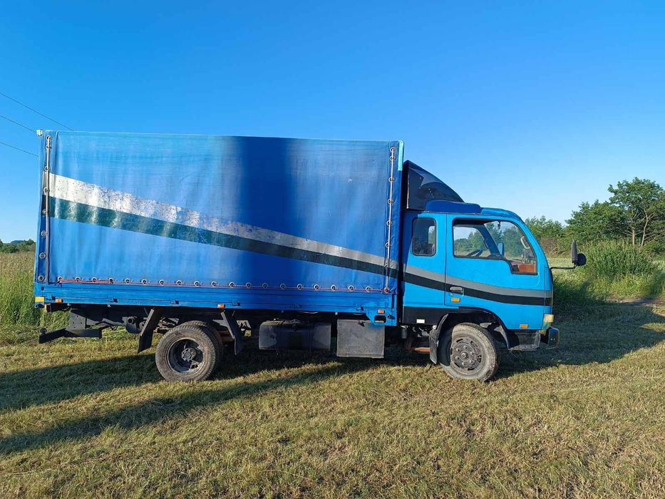 вантажний автомобіль