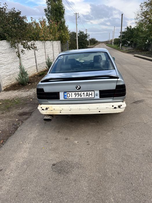продам або обміняю бмв е34