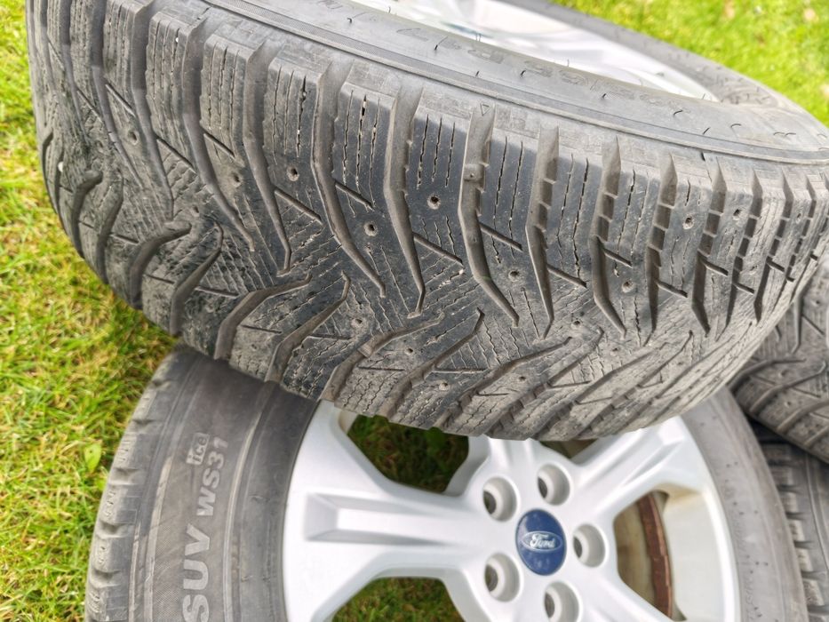 Koła zimowe 17" Ford Kuga 5x108 225/65 R17 Kumho + Czujniki TPMS