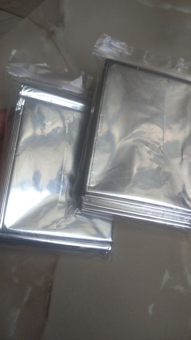 Спасательное термоодеяло в виде пленки