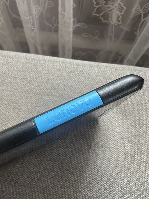 Планшет Lenovo TB 7304i