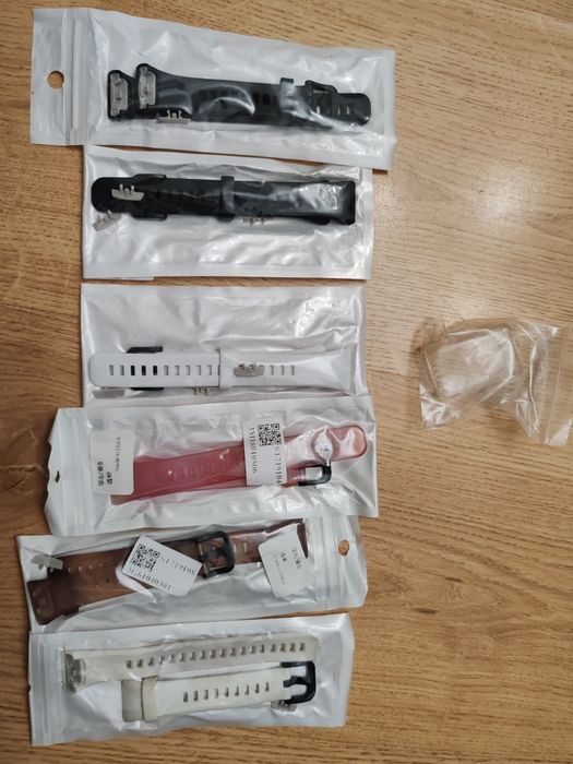 HUAWEI Band 6 com várias pulseiras