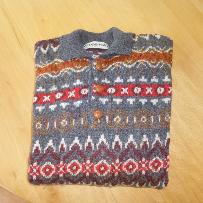 Pulôver / camisola em lã virgem da AIemanha, muito quente.