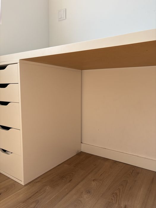 Secretária branca do ikea