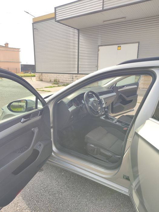 VW Passat 2.0TDI 150CV - c/Financiamento COMO NOVA  / NACIONAL
