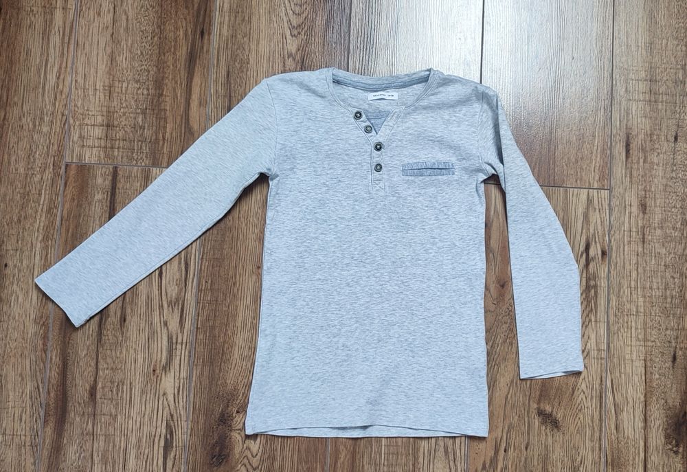 Szara bluzka z guziczki Reserved 128