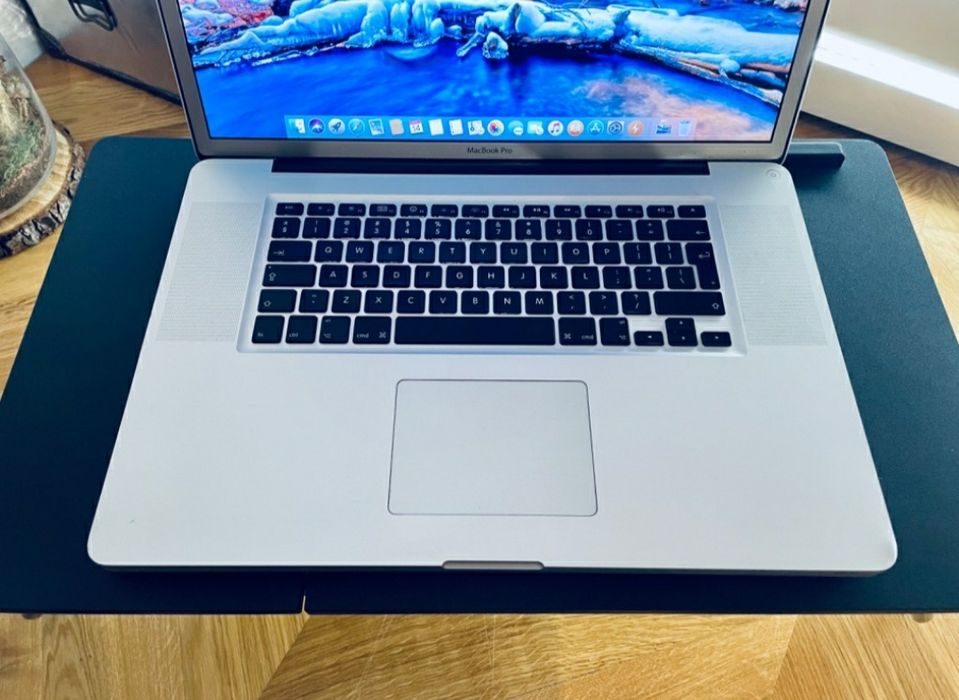 Rarytas! MacBook Pro 17 cali i7 10GB 240+750 SSD