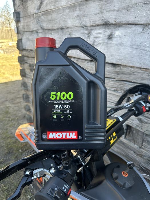 Моторне мастило для мотоцикла Motul 5100 15w50 4л