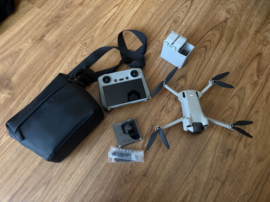 Dron DJI Mini 3 Pro Fly More Combo + zestaw filtrów Newell