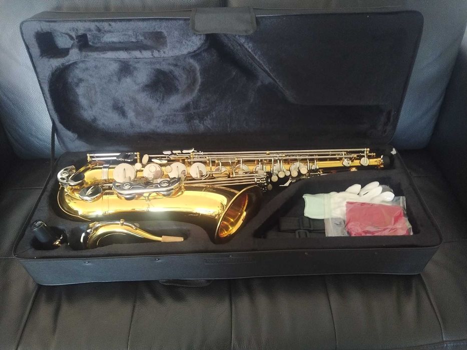 Saxofone tenor Slade. Novo com estojo