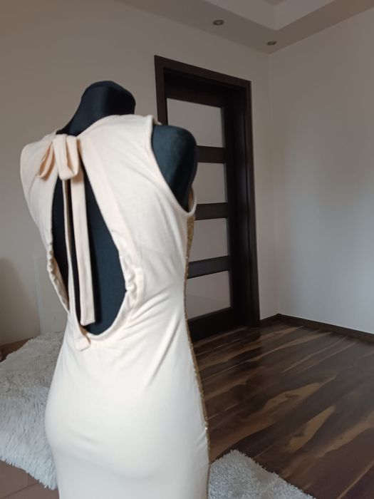 Złota sukienka cekinowa S/M