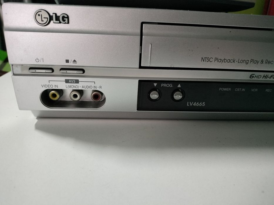 Leitor de cassetes de vídeo LG- LV4665