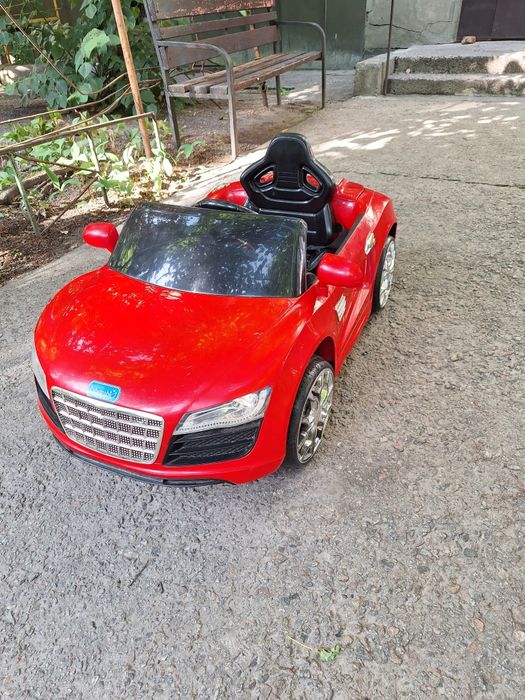 Электромобиль детский