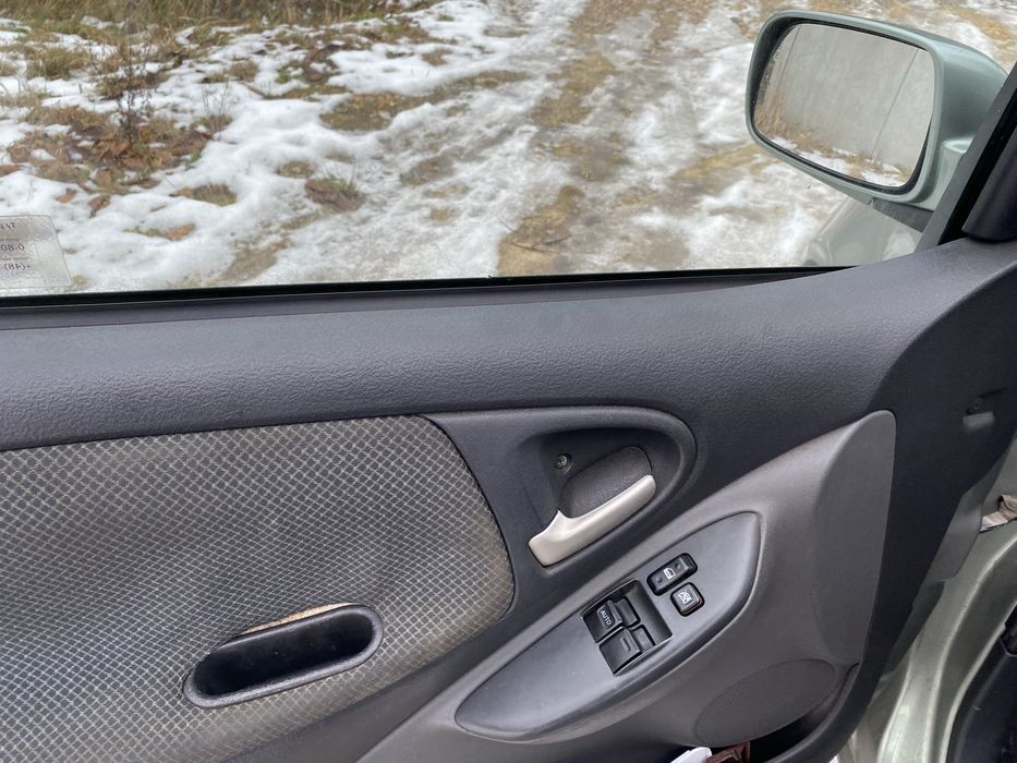 Toyota yaris 2004 po lifcie