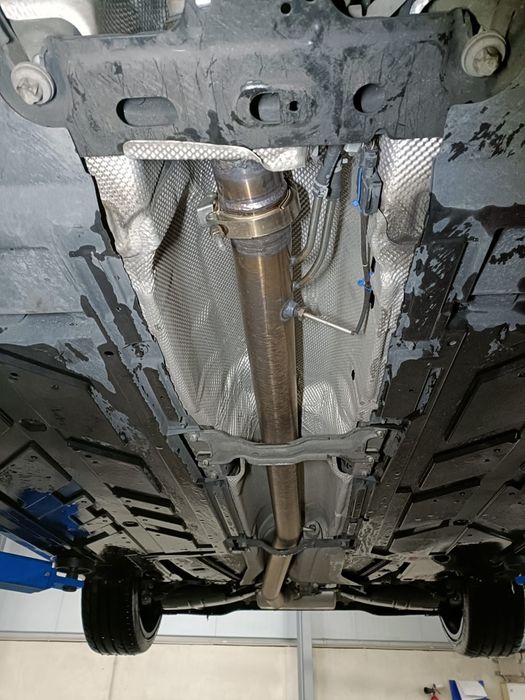 Linha de escape completa com Downpipe e panela com válvula Mercedes A3