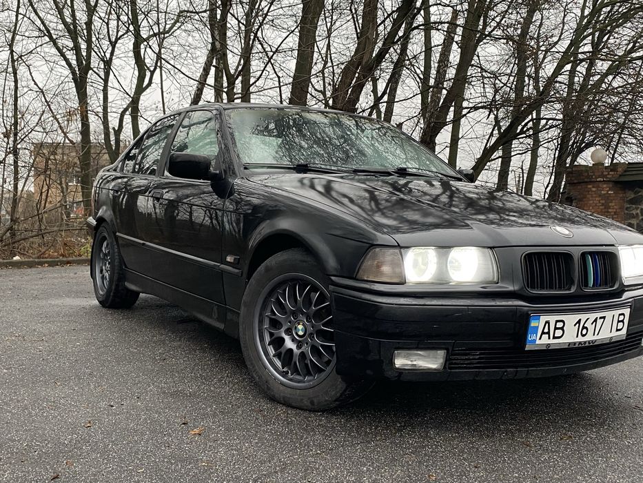 Продам автомобіль BMW e36